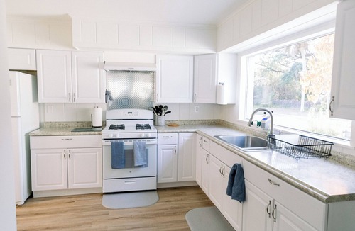 Sebastian House | Fully Renovated 4BR/2BA 5 Min to Beach Modern Coastal Retreat