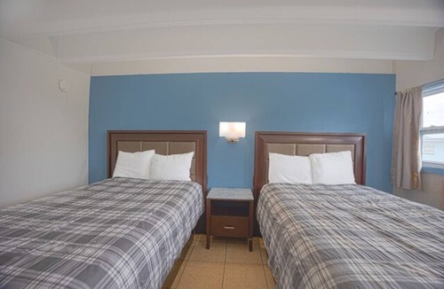 Merritt Island Hotel | Functional Private Room Perfect for Exploring Attractions Near Merritt Island