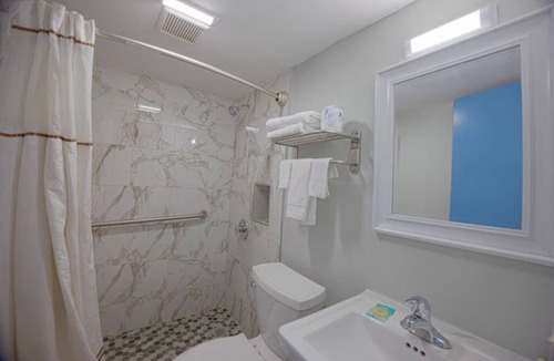 Merritt Island Hotel | Functional Private Room Perfect for Exploring Attractions Near Merritt Island