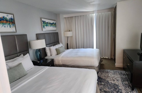 Birch Park Finger Streets Hotel | Galleryone Hilton Suite Walk to the Beach/Galleria Mall