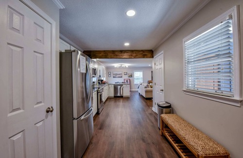 Northport House | Game Day Cottage- 3.2 miles to UA- Fenced in yard