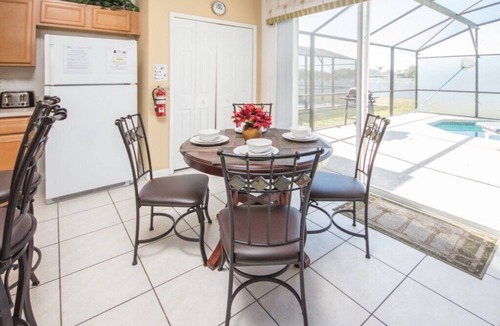 Seasons House | Games Room - Free Wifi - Private Heatable Pool & Spa - 15 Minutes to Disney