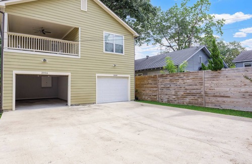 Roseland Terrace Historic District House | Garden District Luxury Oasis-Private Garage