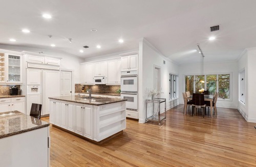 Birch Park Finger Streets House | Gated 5-bedroom resort. Heated pool. Waterviews. Walk to Fort Lauderdale Beach.