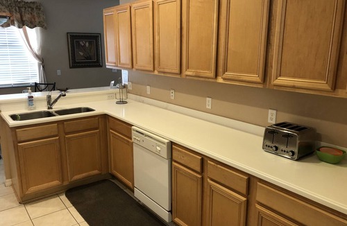 West Haven House | GATED COMMUNITY CHAMPIONS GATE AREA: 6 Bedroom Home/Pool/Spa/Covered Lanai