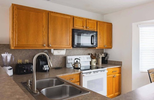 Old Town Condo | Gated Parking, Heated Pool - Villa Positano