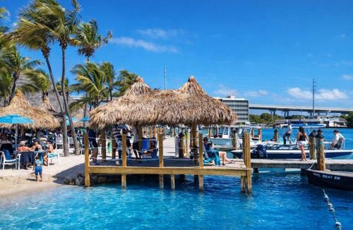 Key Largo Hotel | Gilbert's Resort & Marina