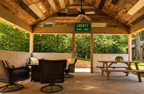 McCall Creek Cabin | Glamping Cabin Near Homochitto | Starlink + Peace