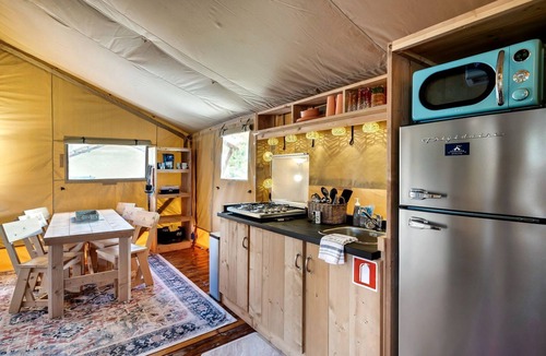 Wears Valley House | Glorious Tented Cabin with Fire Pit and Gorgeous Sky Views in Sevierville, Tennessee