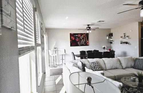 Sun City Center House | GoldStar Luxury Home