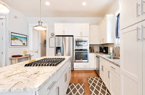Dune Allen Beach House | Golf Cart ☀️ 6 Seat Cart thru 10/31, 3 Min to Beach, Foosball, Pool ☀️ Dune Allen