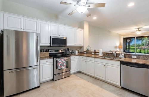 Naples Condo | Golf Cart Included, Golf Clubs Included, New Waterfall countertops