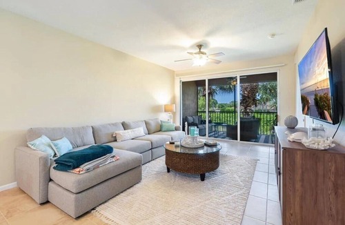 Naples Condo | Golf Cart Included, Golf Clubs Included, New Waterfall countertops