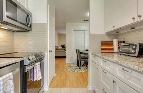 Fairhope Condo | Gorgeous, large, newly remodeled duplex with AC in charming Fairhope
