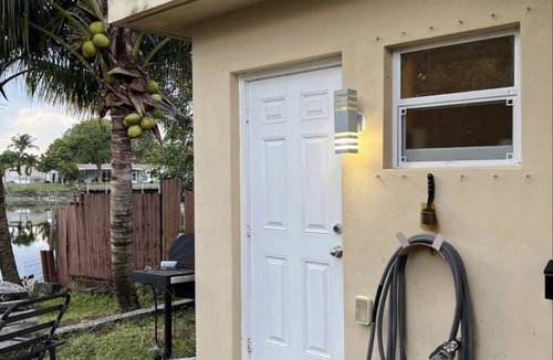Survey Creek House | Gorgeous Private entrance with a private room and bathroom