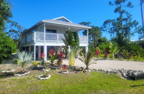 Pineland House | GORGEOUS RENTAL! Paradise In Old Time Florida at "The Dew Drop Ian"