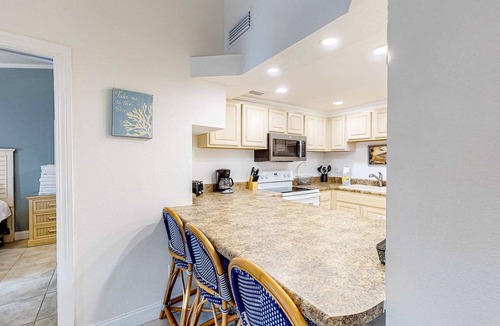 Villa Sabine Condo | Gorgeous Soundside Home close to everything and Beach Access