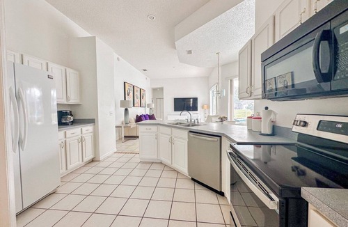 Westridge House | Grand Exclusive 4BR Grove Home near Disney