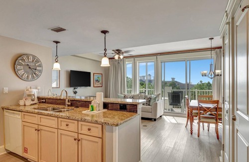 Baytowne Wharf Condo | Grand Sandestin Bayview Escape | Balcony Sunsets + Resort Perks