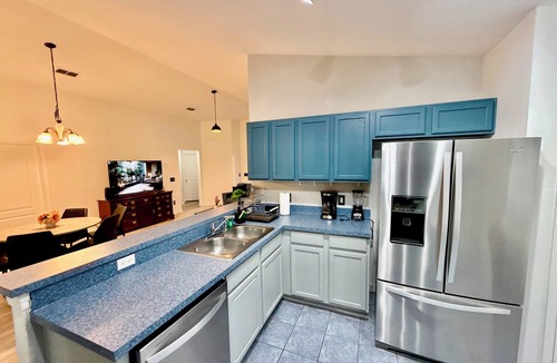 Sandy Ridge House | Grand Summer Superior 5BR Pool Home near Disney