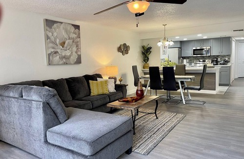 Royal Palm Bay Apartment | Grand Superior Bay 3BR Condo Near Disney