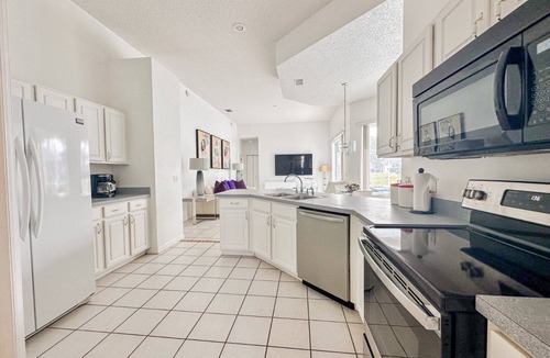 Westridge House | Grand Superior Grove 4BR Pool Home near Disney