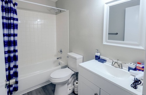 Hannon Park Condo | Great 2 and bedroom near downtown