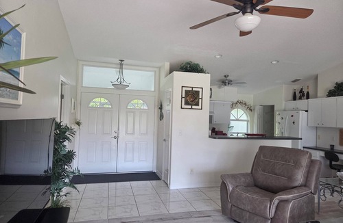Englewood East House | Great 4-bedroom house in Englewood with pool, on a canal, 15 min. from beach.