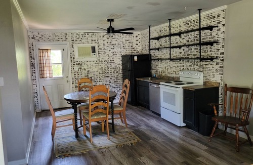 Panama City House | Great Area, 3 blocks to the Bay, just 7 miles to PCB. Lots of parking, Big yard!