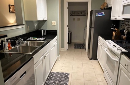 Foley Condo | Great Rates! 1st floor, Family Friendly,Close to OWA & FoleySportsPlex!Book Now!