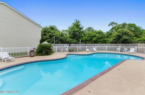 Gulfport House | Green Beach House, Ping Pong, Sleep 8, Swimming Pool, Gated,Casinos