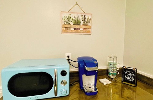 Hoover Apartment | Ground floor lovely 1-bedroom condo in fabulous Hoover with full kitchen