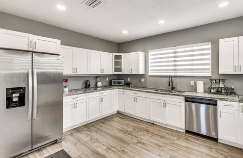Miami Gardens House | Group Hub w/Game Room! 4 Mi to Hard Rock Stadium