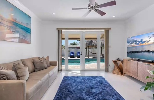 Royal Poinciana House | Group Summer Oasis With Pool and Minutes to Beach