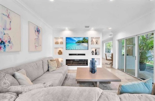 Coconut Grove Condo | Grove Walk Manor | 3BR Oasis in Coconut Grove