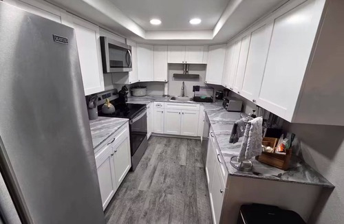 Beacon Square House | Gulf Adventure Retreat, accommodating up to 12 guests in New Port Richey!