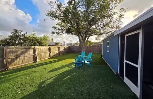Beacon Square House | Gulf Adventure Retreat, accommodating up to 12 guests in New Port Richey!