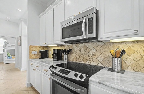 Villa Segunda House | Gulf Front 5 BR Home | Brand New Private Pool | Event Friendly | Sleeps 21