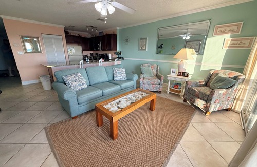 Fort Walton Beach Condo | GULF FRONT CONDO BEACH SERVICE GORGEOUS VIEW AUGUST THROUGH MARCH AVAILABILITY