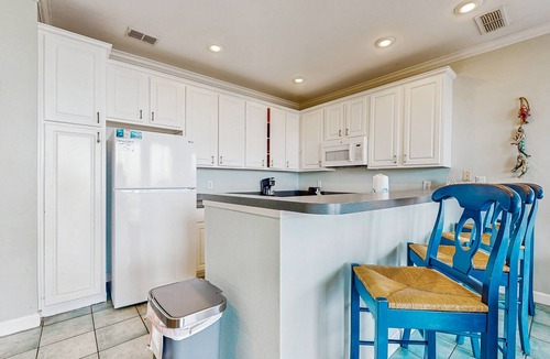 Dauphin Island Condo | Gulf-Front Condo w/Balcony, Shared Pools, and Beach Access