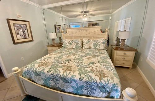 Panama City Beach Resort | Gulf-Front Corner Unit~Same-Floor Parking~Wrap Balcony~FREE Beach Chairs~Sleep 8