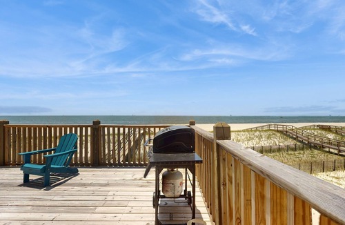 Audubon Place House | Gulf-front home in a gated community w/easy access to the beach & amazing views