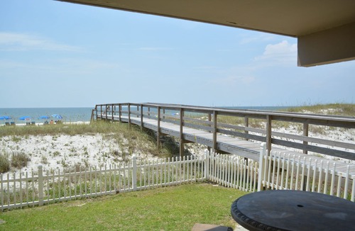 Ono Island Condo | Gulf Front Ocean Breeze West 106