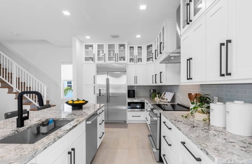 Marathon House | Gulf-front pool home in the heart of the Keys! Close to the beach! Guest house!
