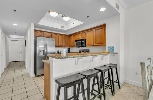 Gulf Shores Condo | Gulf Front - Steps to the Beach - Aug/Sep Discounts, Book Your 5 Star Stay Now!
