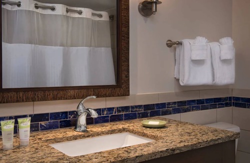 Marco Island Resort | Gulf View - 2 Bedroom - Marriott's Crystal Shores - Full Resort Access