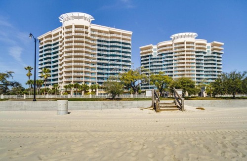 Gulfport Apartment | Gulfport Oceanfront Vacation Rental: Walk to Beach