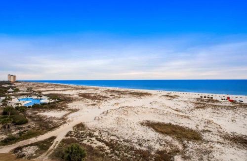 Fort Morgan House | Gulfview condo wbalcony & resort amenities - shared pools hot tubs tennis