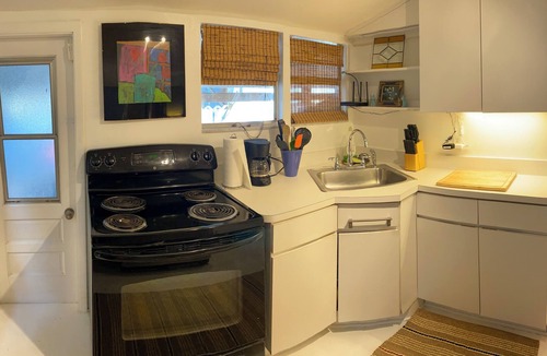 Southwest Coconut Grove Cottage | HALF PRICED ! Zen Romantic Cottage - Best Of Coconut Grove/Pets