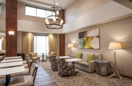 Mobile Hotel | Hampton Inn & Suites Mobile Providence Park/Airport
